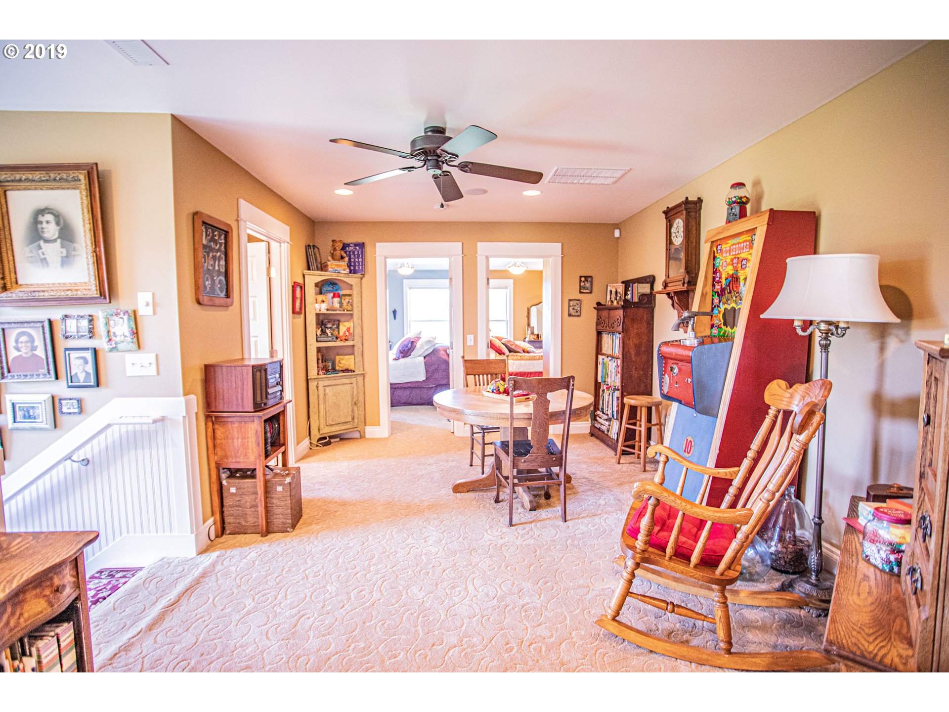 805 Country Club Road Hood River, OR 97031 - Photo 21 of 32 Gallery Image 21