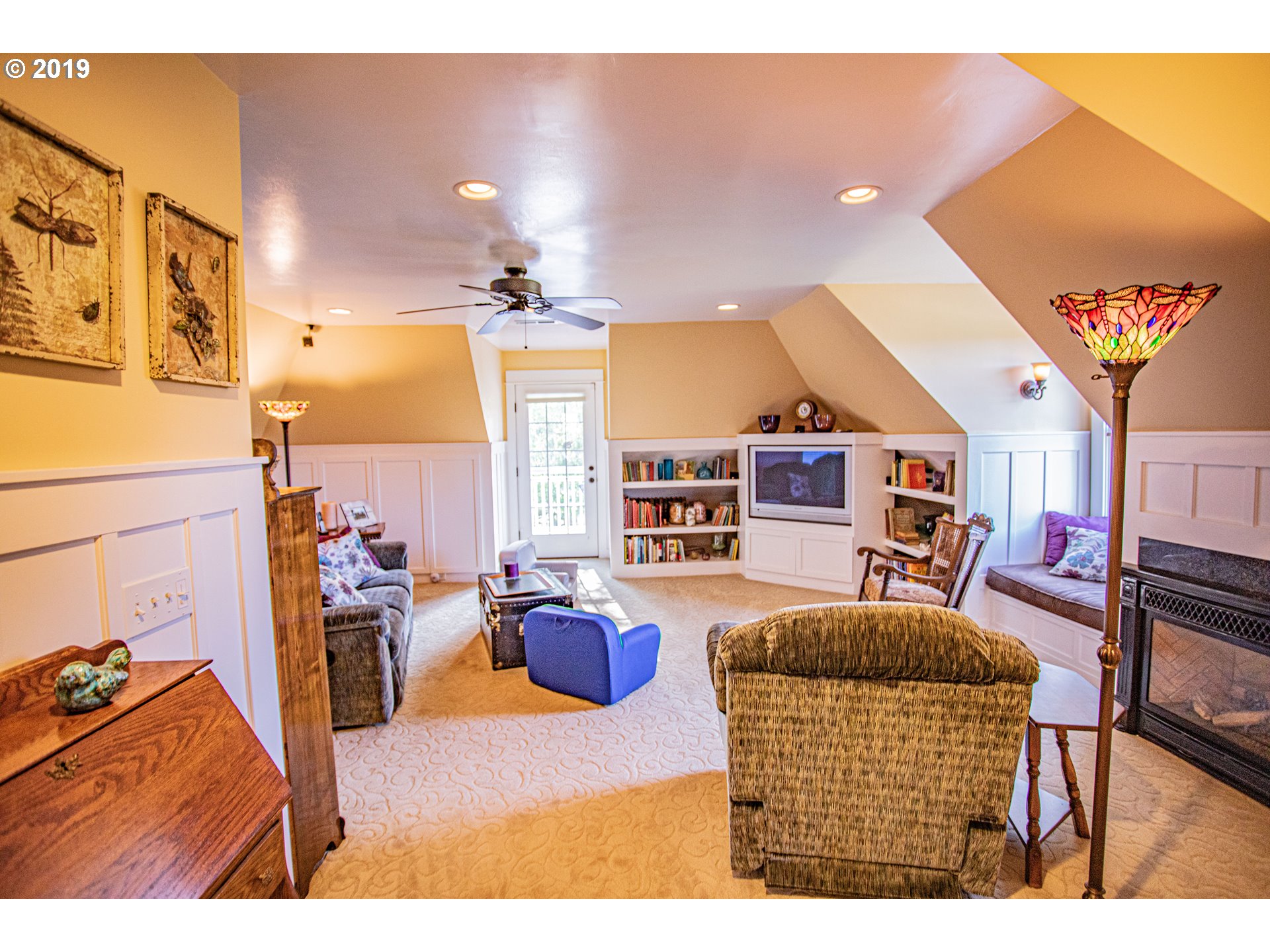805 Country Club Road Hood River, OR 97031 - Photo 22 of 32 Gallery Image 22