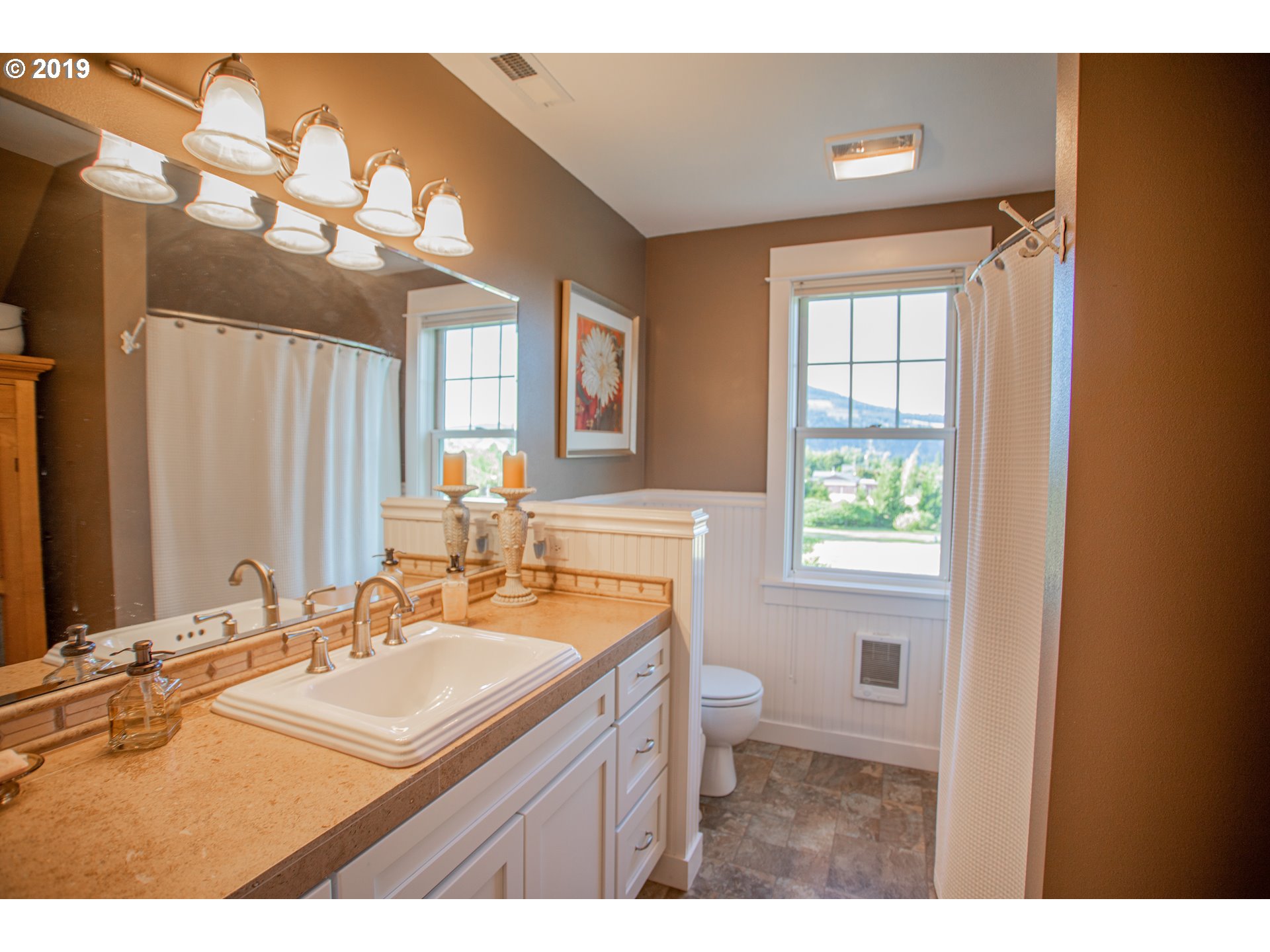 805 Country Club Road Hood River, OR 97031 - Photo 24 of 32 Gallery Image 24