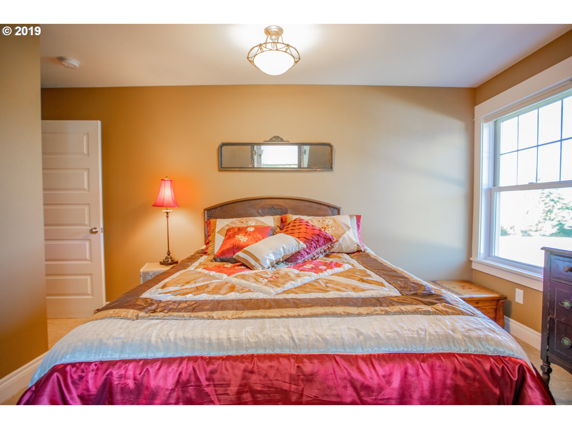 805 Country Club Road Hood River, OR 97031 - Photo 25 of 32 Gallery Image 25