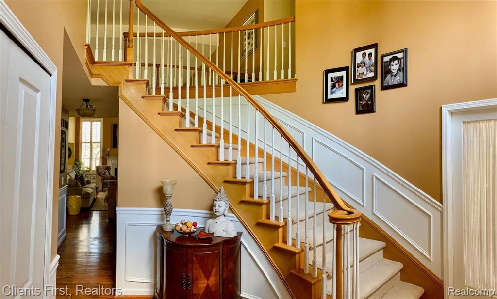 2120 Somerville Road Rochester Hills, MI 48307 - Photo 3 of 54