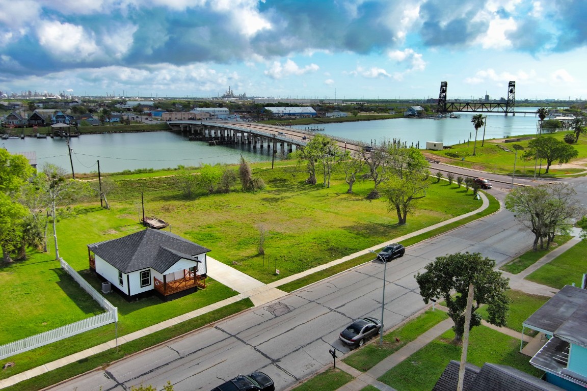 1122 West 2nd Street Freeport, TX 77541 - Photo 33 of 38 a view of a lake