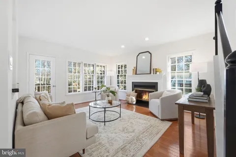 $1,160,000 | 1285 Lamplighter Way, Reston, VA 20194