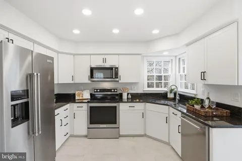 $1,160,000 | 1285 Lamplighter Way, Reston, VA 20194