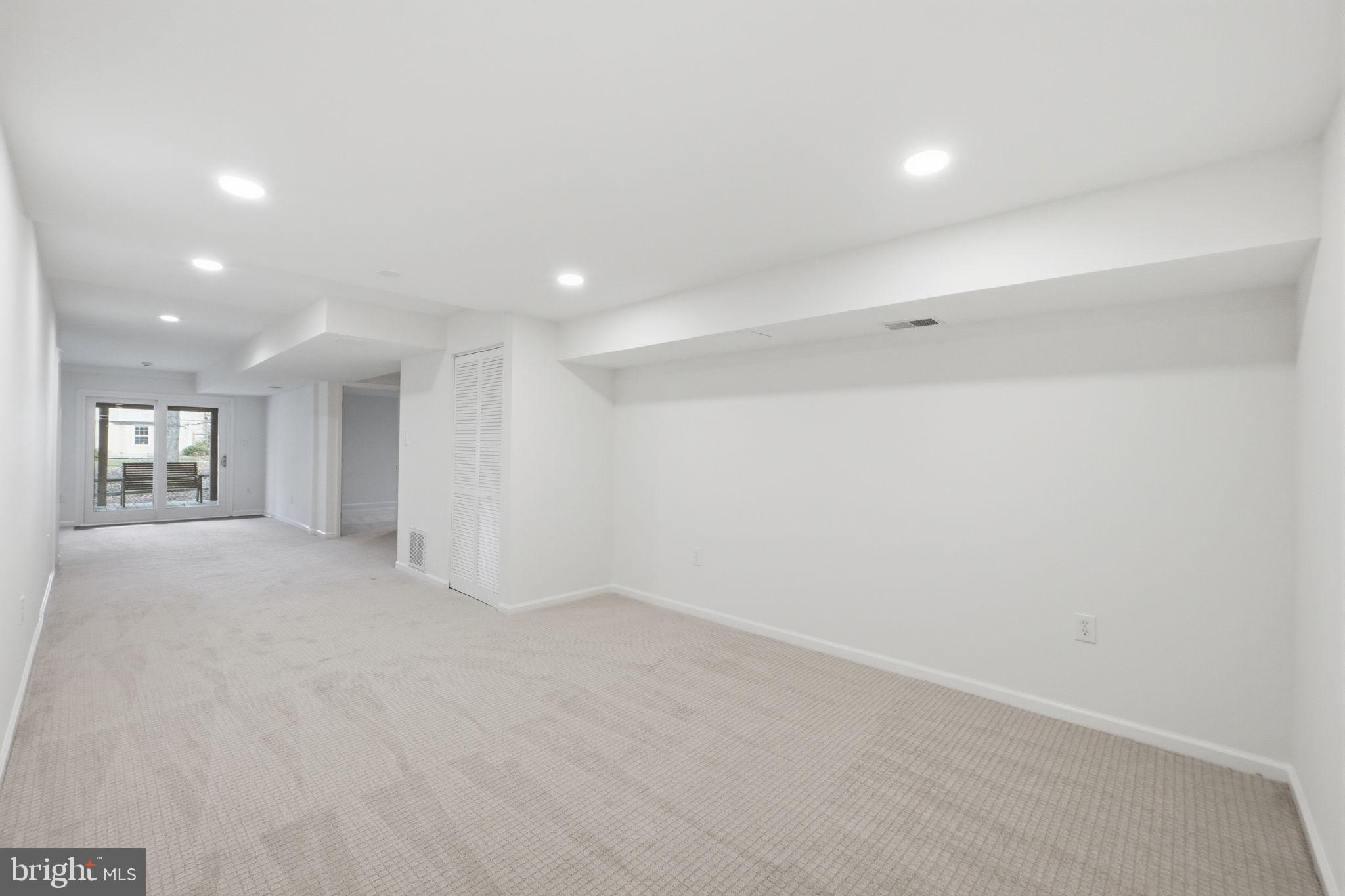 1285 Lamplighter Way Reston, VA 20194 - Photo 35 of 42