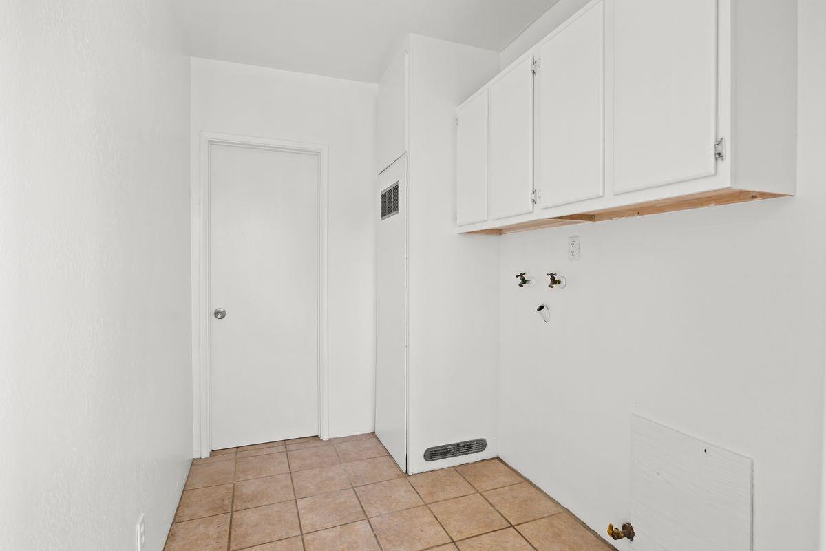 755 Spring Street Oak View, CA 93022 - Photo 22 of 29 a view of an empty room