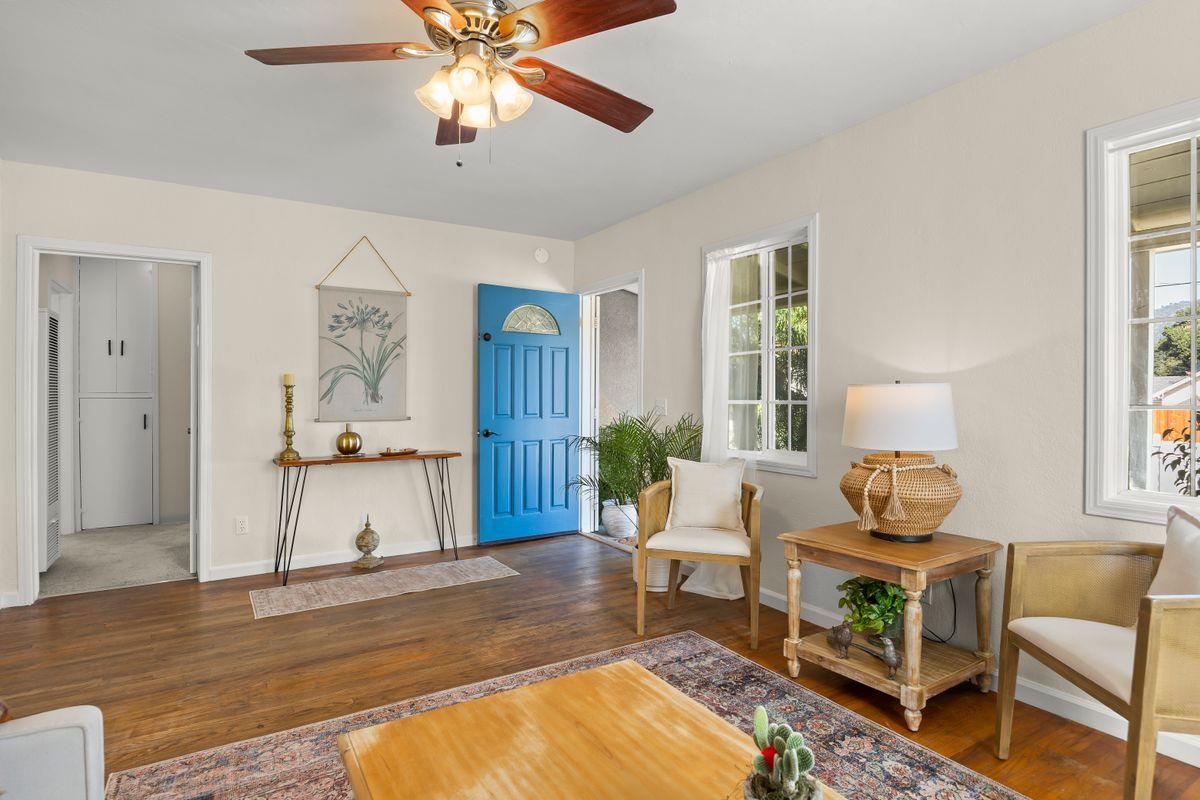 755 Spring Street Oak View, CA 93022 - Photo 6 of 29 a living room with furniture