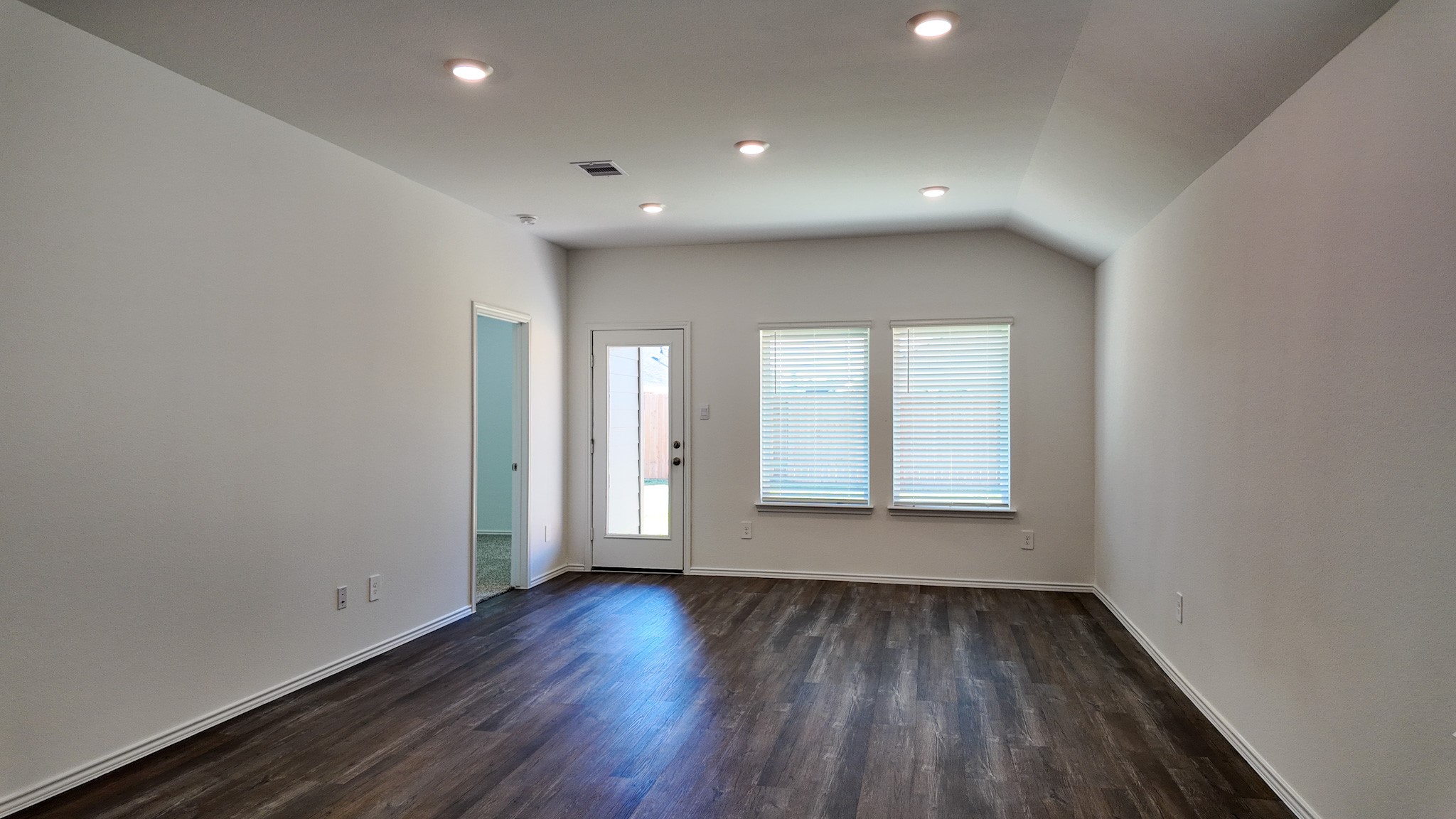 6115 Grove Of Pnes Street Spring, TX 77373 - Photo 8 of 20 Living/Dining area