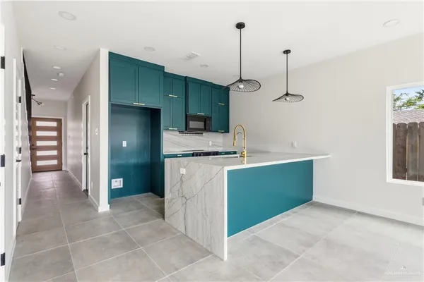 $2,000 | 813 South Bicentennial Boulevard, McAllen, TX 78501