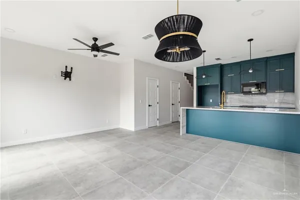 $2,000 | 813 South Bicentennial Boulevard, McAllen, TX 78501