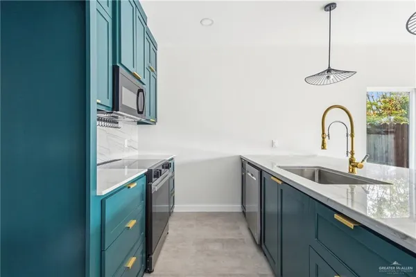 $2,000 | 813 South Bicentennial Boulevard, McAllen, TX 78501