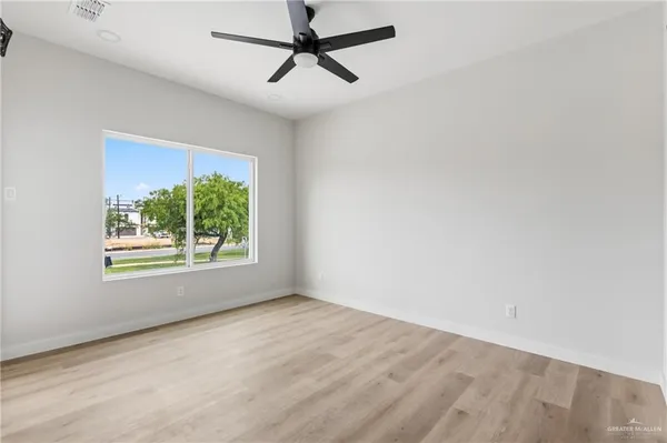 $2,000 | 813 South Bicentennial Boulevard, McAllen, TX 78501