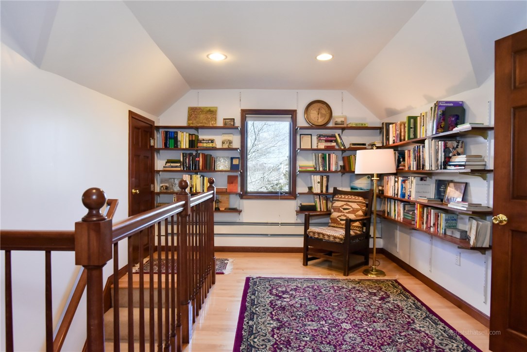 20 Grey Gull Road Jamestown, RI 02835 - Photo 28 of 40 Let's go to the third level! Nice open Landing!