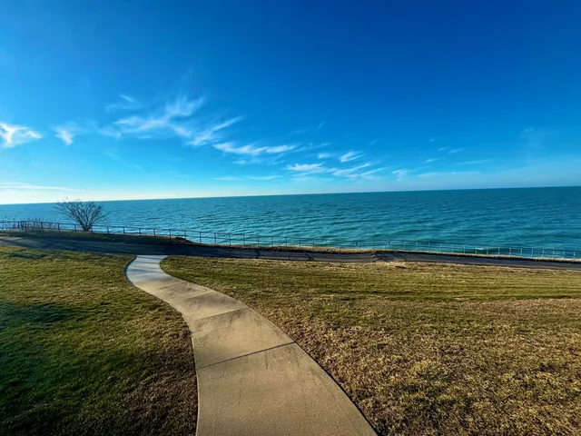 $275,000 | 3626 Lakeshore Drive, Unit 9, St. Joseph, MI 49085