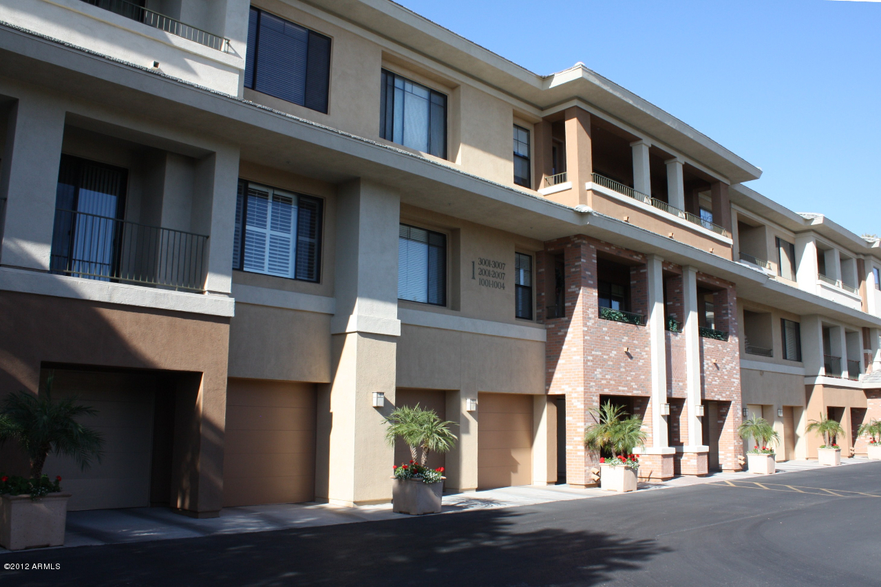 4488 East Thomas Road, Unit 2007 Phoenix, AZ 85018 - Photo 3 of 36 3 Building 1