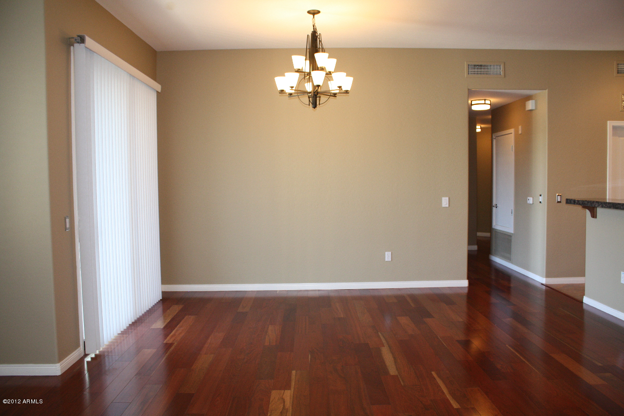 4488 East Thomas Road, Unit 2007 Phoenix, AZ 85018 - Photo 8 of 36 8 Dining Area