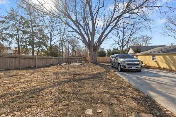 $349,000 | 371 North Street, Elgin, IL 60120