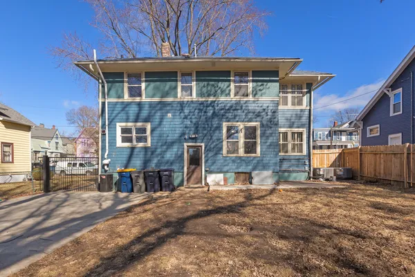 $349,000 | 371 North Street, Elgin, IL 60120