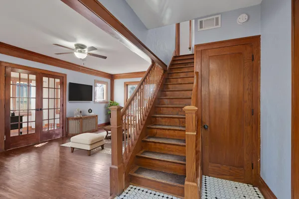 $349,000 | 371 North Street, Elgin, IL 60120