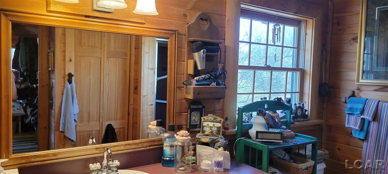 2550 Plank Road Dundee, MI 48131 - Photo 23 of 33 Master Bath