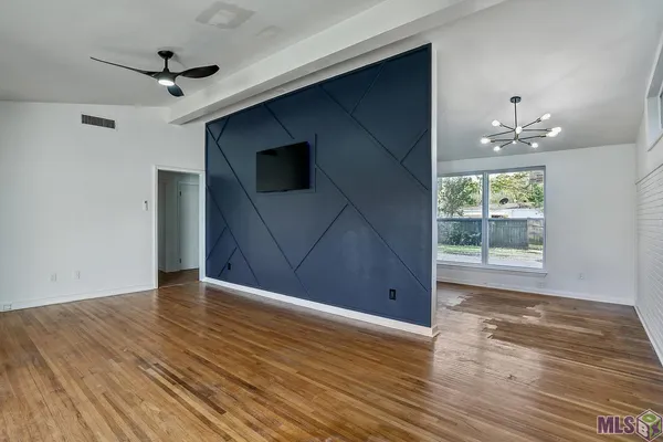 $214,000 | 323 Little John Drive, Baton Rouge, LA 70815