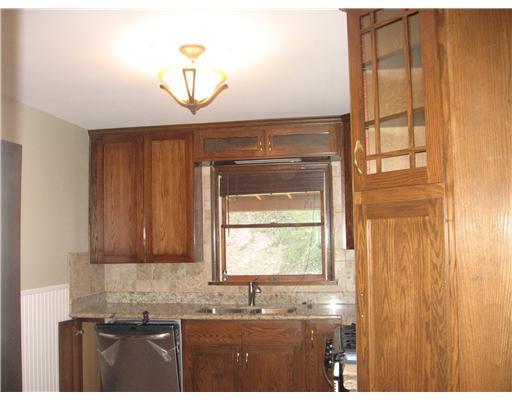 2017 Ridge Road McKeesport, PA 15135 - Photo 5 of 18 Kitchen.