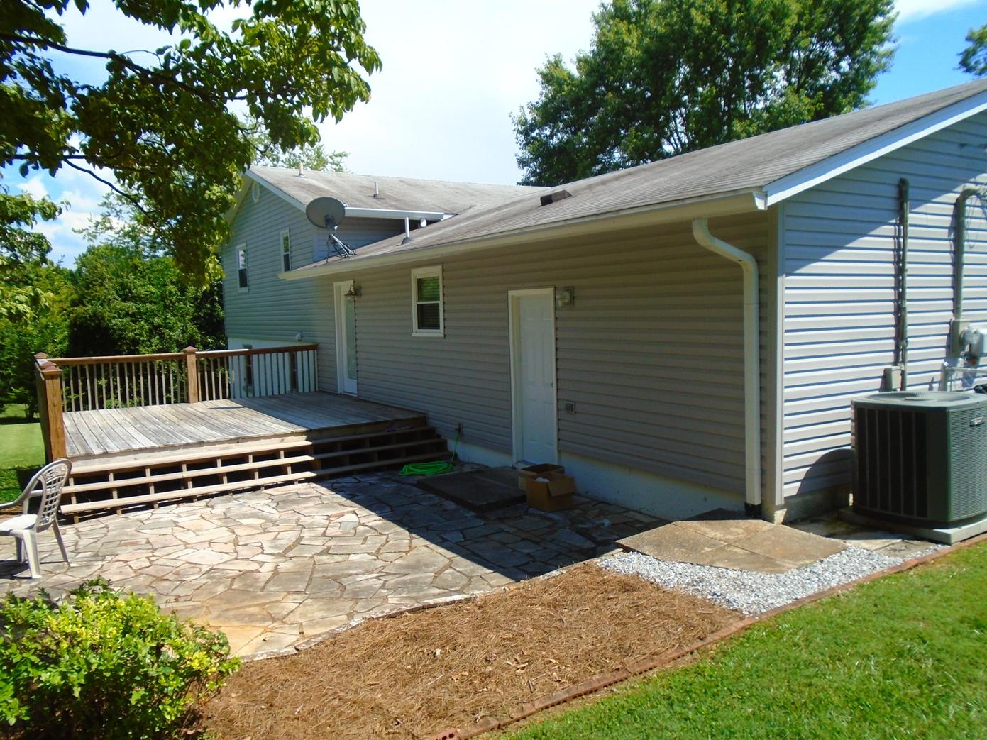 4321 Royalview Road Knoxville, TN 37921 - Photo 3 of 20 4321 Royalview 020