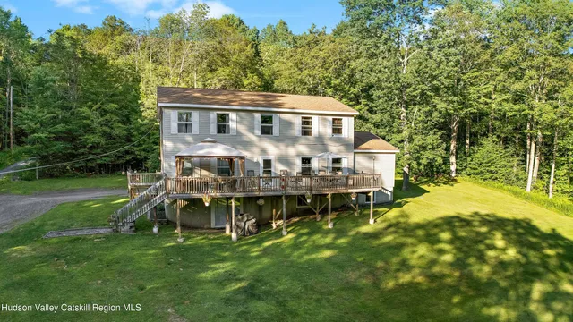 $385,000 | 158 Easy, Stamford, NY 12167