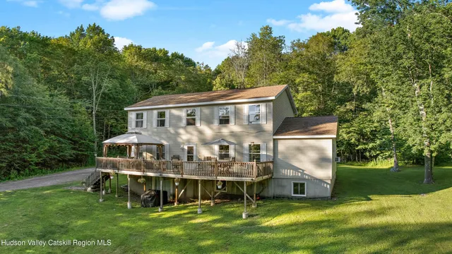 $385,000 | 158 Easy, Stamford, NY 12167