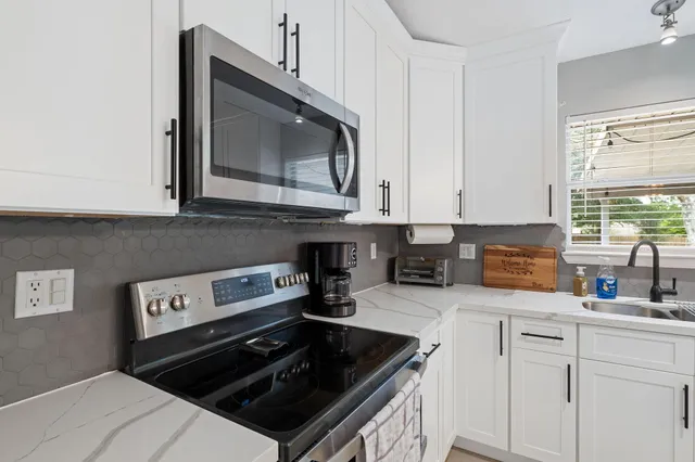 $380,000 | 8816 Kiwi Place, Navarre, FL 32566