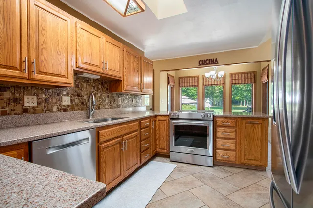 $589,000 | 6030 Paw Paw Lake Road, Coloma, MI 49038