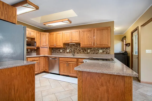 $589,000 | 6030 Paw Paw Lake Road, Coloma, MI 49038