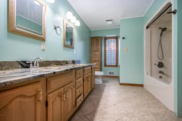 $589,000 | 6030 Paw Paw Lake Road, Coloma, MI 49038