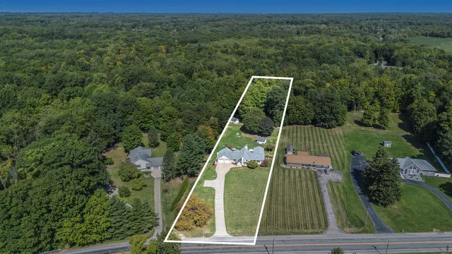 $589,000 | 6030 Paw Paw Lake Road, Coloma, MI 49038