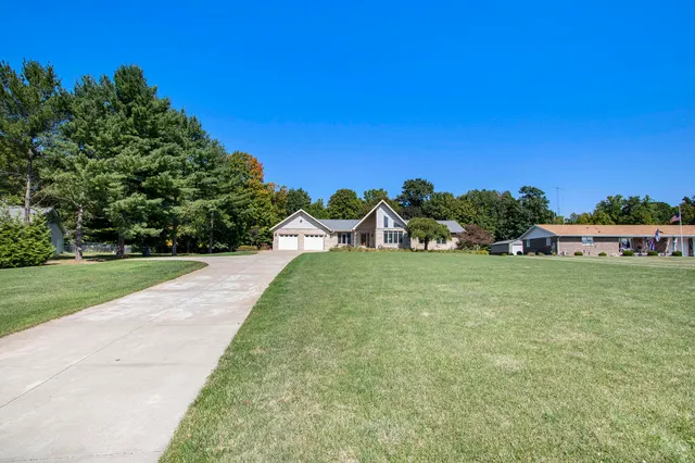 $589,000 | 6030 Paw Paw Lake Road, Coloma, MI 49038