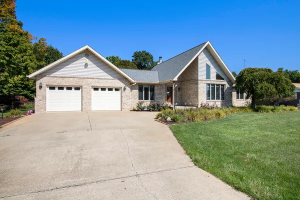 $579,000 | 6030 Paw Paw Lake Road, Coloma, MI 49038