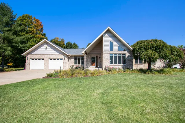 $589,000 | 6030 Paw Paw Lake Road, Coloma, MI 49038