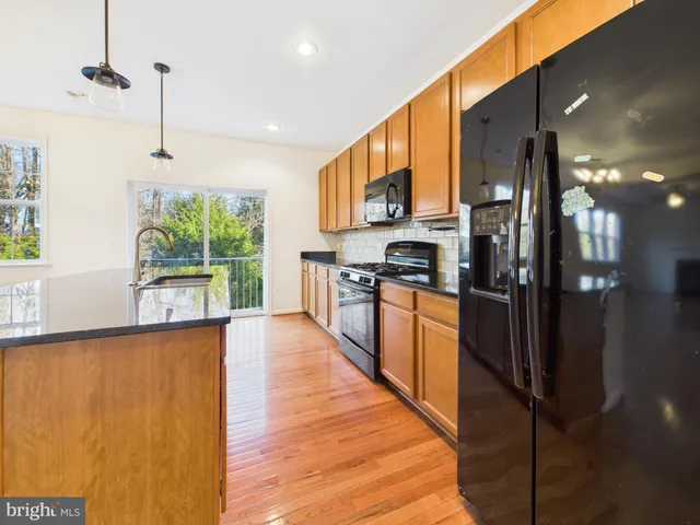 $719,000 | 18213 Jillian Lane, Triangle, VA 22172