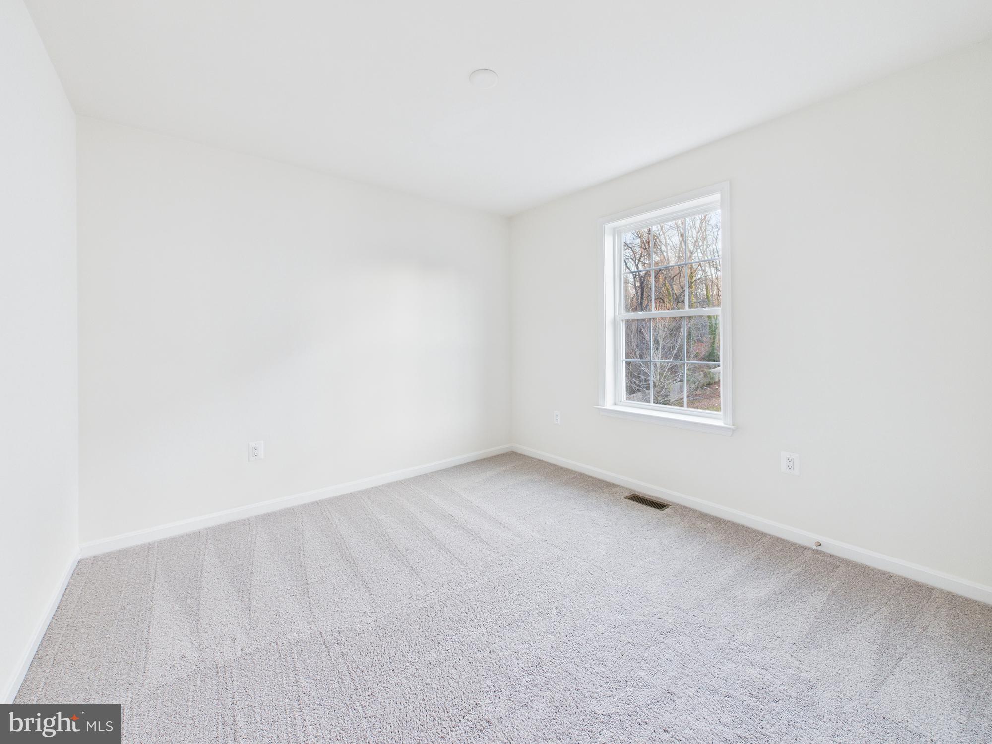 18213 Jillian Lane Triangle, VA 22172 - Photo 23 of 41 4th Bedroom