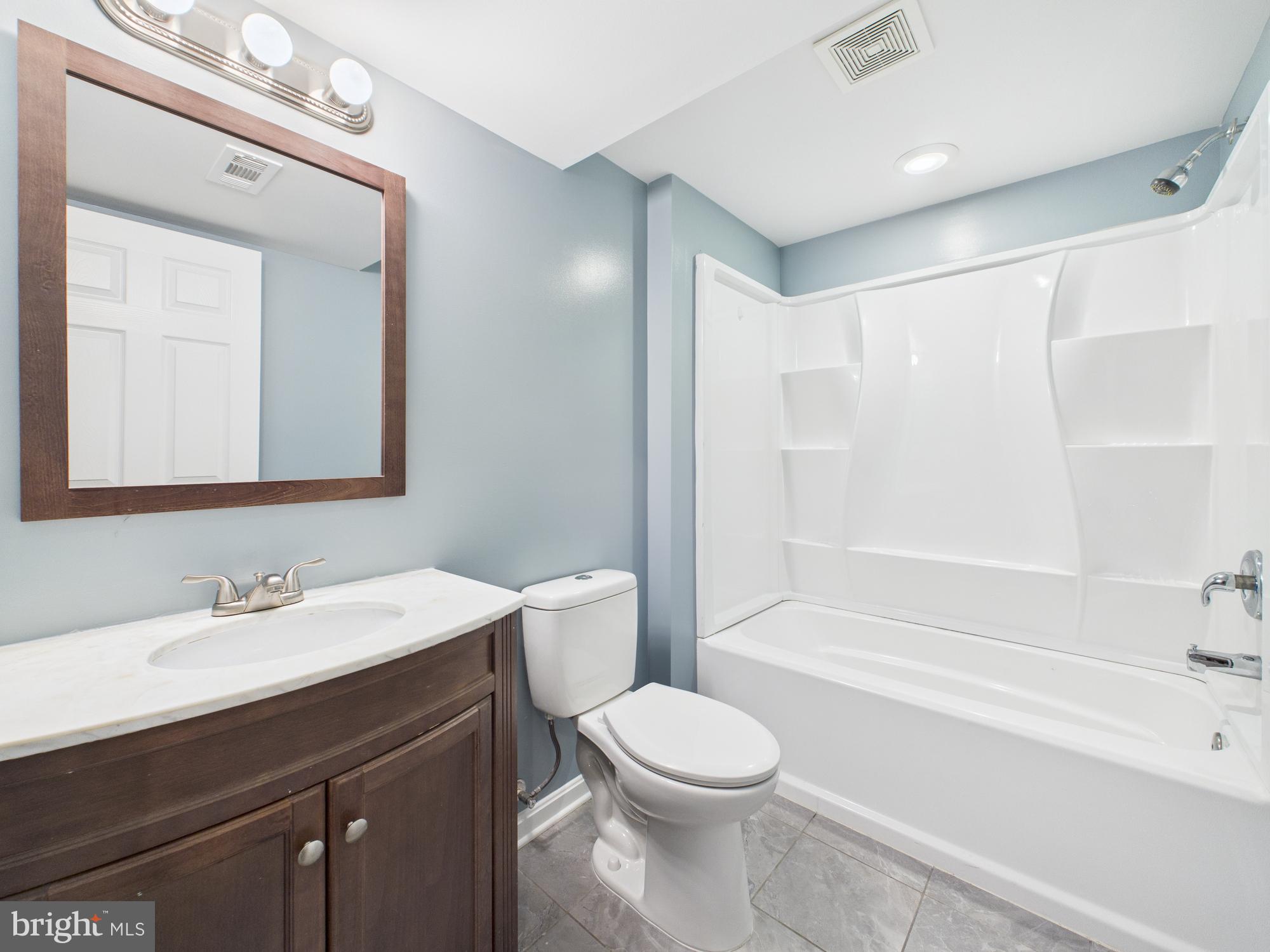 18213 Jillian Lane Triangle, VA 22172 - Photo 28 of 41 Basement Full Bathroom