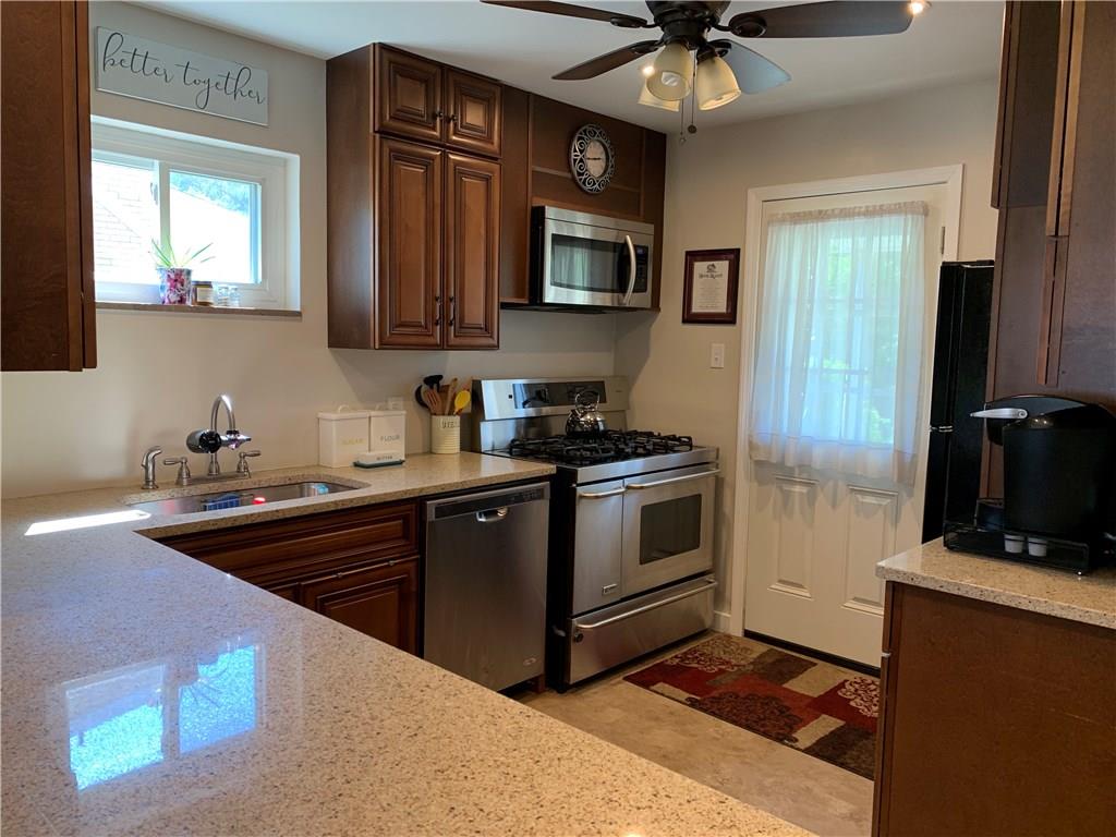 713 Filmore Road Pittsburgh, PA 15221 - Photo 4 of 21