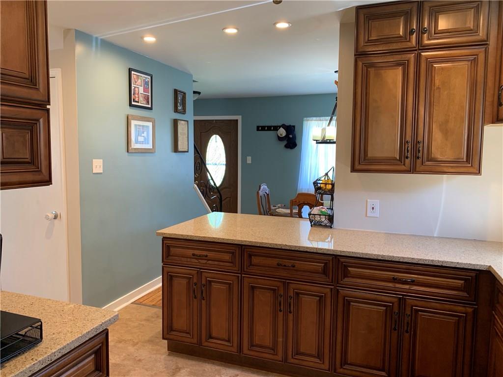 713 Filmore Road Pittsburgh, PA 15221 - Photo 5 of 21