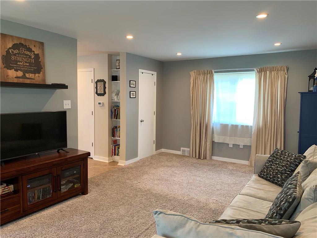 713 Filmore Road Pittsburgh, PA 15221 - Photo 8 of 21