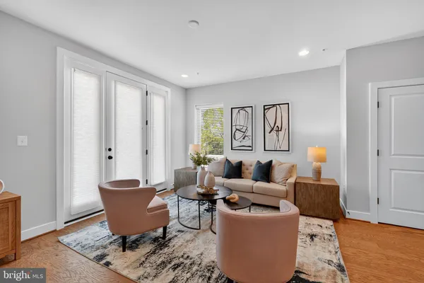 $835,000 | 864 Thompson Crescent, Unit 44, Rockville, MD 20852