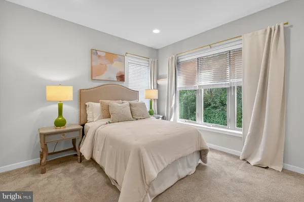 $835,000 | 864 Thompson Crescent, Unit 44, Rockville, MD 20852