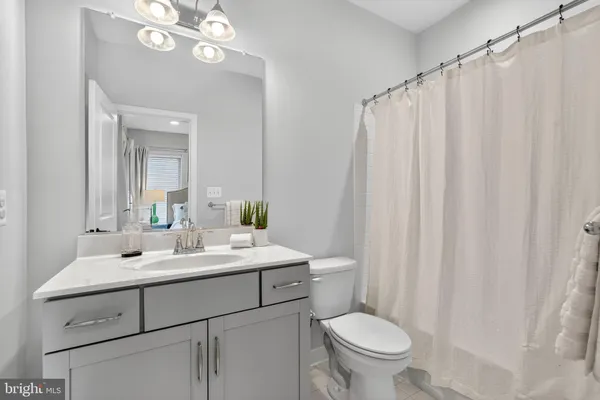 $835,000 | 864 Thompson Crescent, Unit 44, Rockville, MD 20852