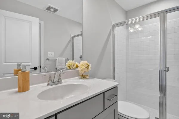$835,000 | 864 Thompson Crescent, Unit 44, Rockville, MD 20852