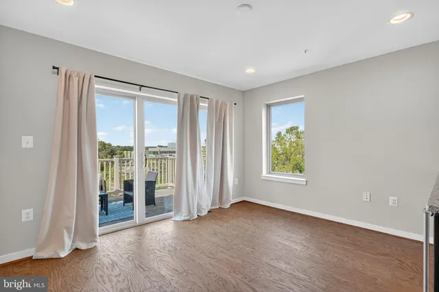 $869,900 | 864 Thompson Crescent, Unit 44, Rockville, MD 20852