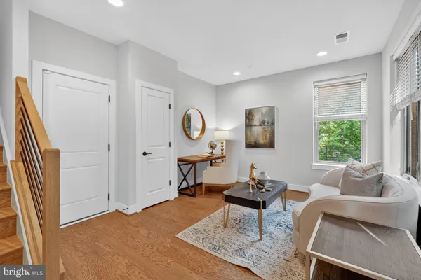 $835,000 | 864 Thompson Crescent, Unit 44, Rockville, MD 20852
