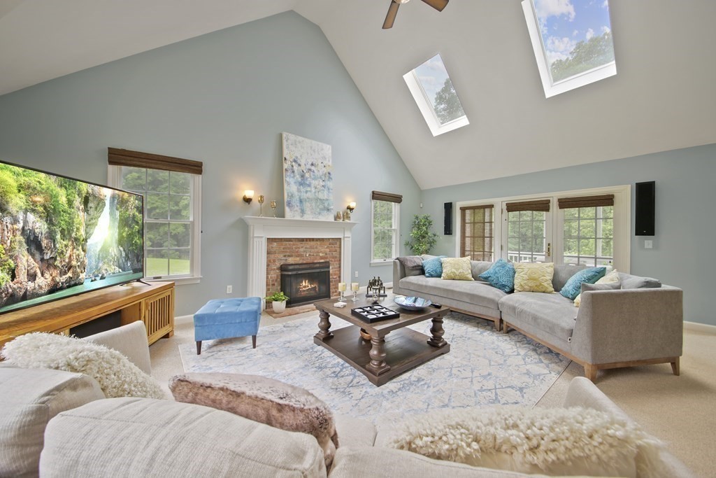 7 Estabrook Lane Berlin, MA 01503 - Photo 6 of 42